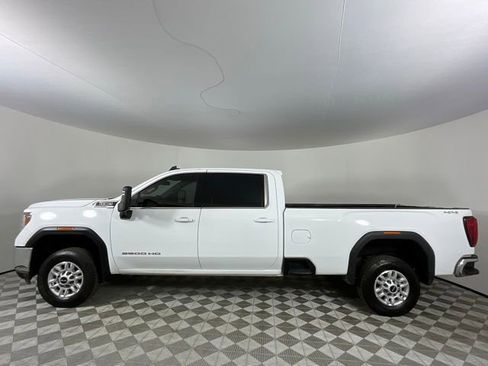 Used 2022 GMC Sierra 2500 SLE w/ SLE Value Package; image 8