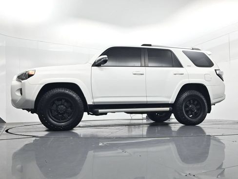 Used 2019 Toyota 4Runner SR5 Premium AWD/4WD image 43