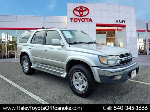 Used 2002 Toyota 4Runner SR5 AWD/4WD image 1
