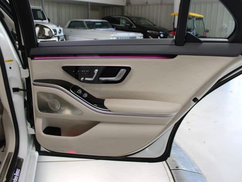 Used 2022 Mercedes-Benz S 580 4MATIC Sedan image 43