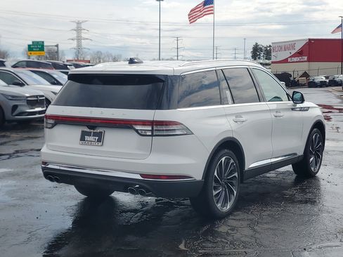 New 2026 Lincoln Aviator Reserve image 4