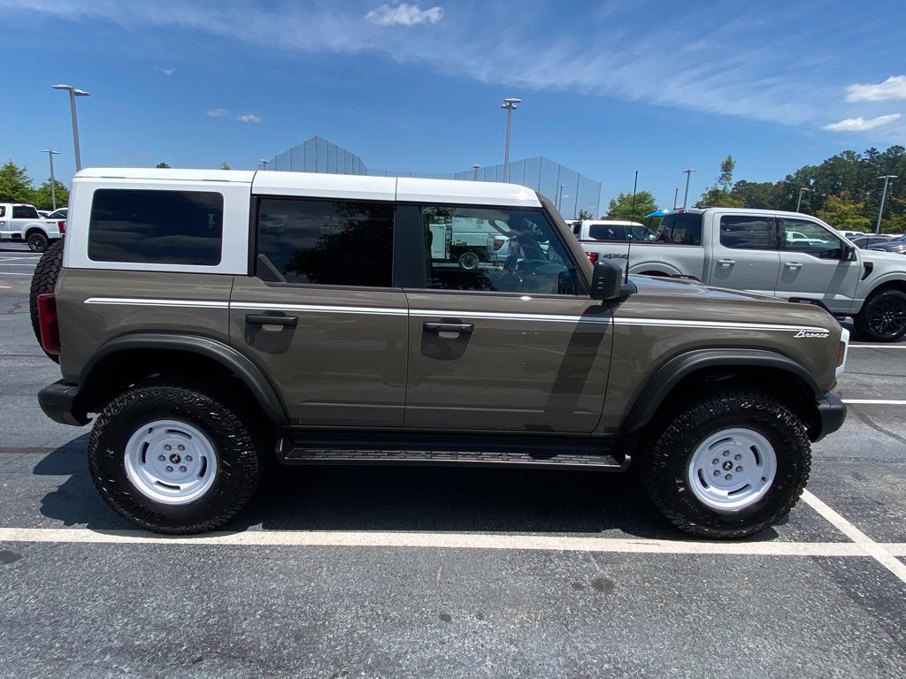 New 2026 Ford Bronco Heritage Edition AWD/4WD image 8