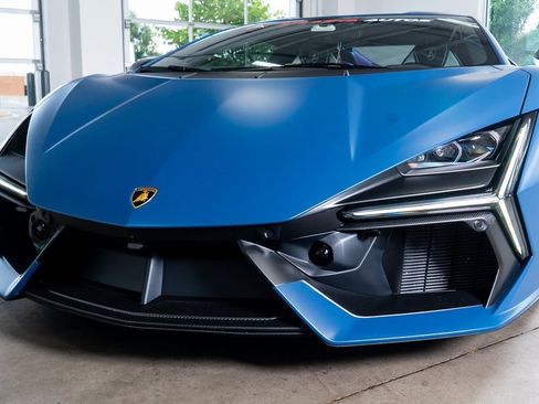 Used 2024 Lamborghini Revuelto image 16