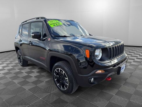 Used 2023 Jeep Renegade Trailhawk w/ Trailer Tow Group AWD/4WD image 6