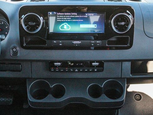 New 2025 Mercedes-Benz Sprinter 2500 image 14