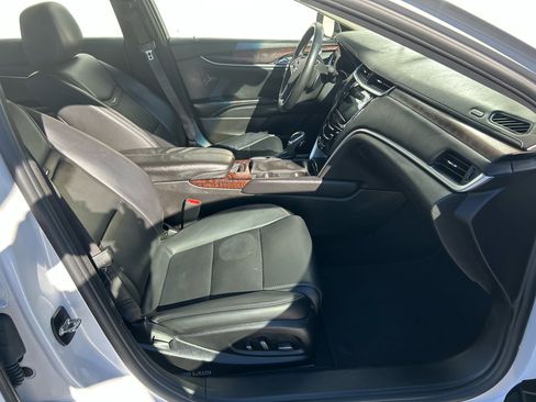 Used 2019 Cadillac XTS Luxury image 23