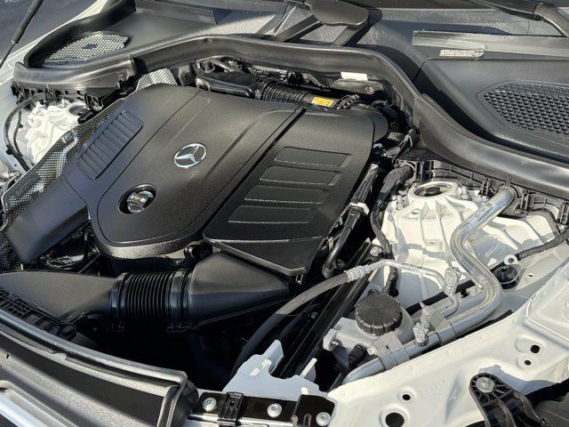 Used 2026 Mercedes-Benz GLC 300 4MATIC image 5