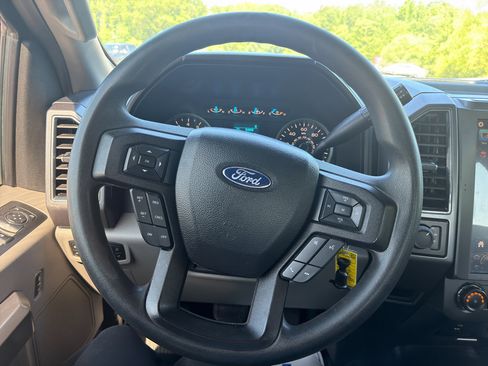 Used 2017 Ford F150 XLT AWD/4WD image 12