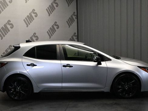 Used 2022 Toyota Corolla SE FWD image 4