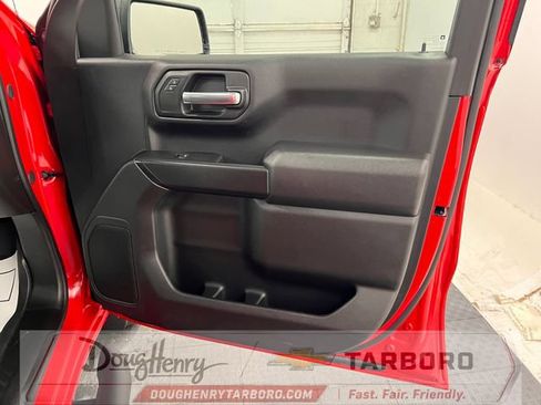 Used 2025 Chevrolet Silverado 1500 Custom w/ Turbomax Blackout Package AWD/4WD image 39