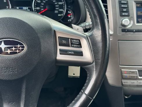 Used 2013 Subaru Outback 2.5i Limited w/ Moonroof Pkg AWD/4WD image 24