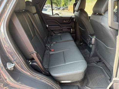 Used 2026 Toyota 4Runner Limited AWD/4WD image 18