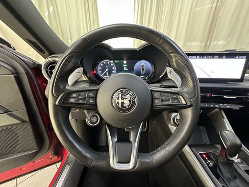 Used 2024 Alfa Romeo Tonale Veloce w/ Active Assist Package AWD/4WD image 25