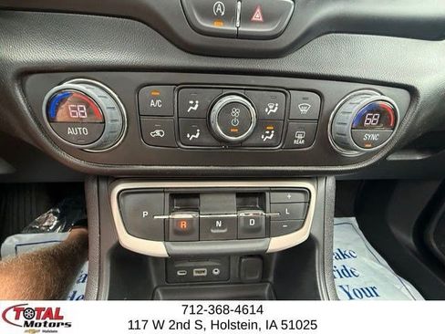 Certified 2024 GMC Terrain Denali w/ Denali Premium Package AWD/4WD image 26