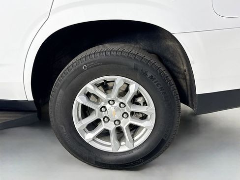 Used 2025 Chevrolet Tahoe LT AWD/4WD image 32