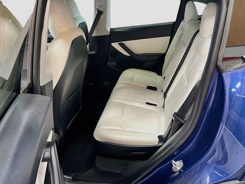Used 2021 Tesla Model Y Long Range AWD/4WD image 23