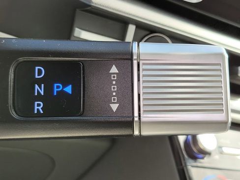 Used 2025 Hyundai Santa Fe SEL AWD/4WD image 19