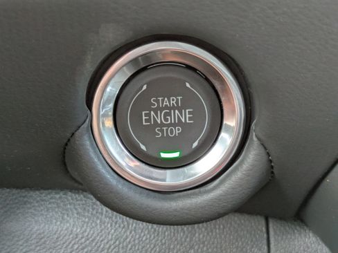 New 2025 Chevrolet Suburban Premier image 22