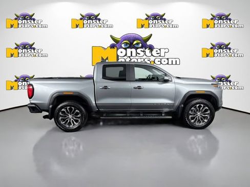 Used 2025 GMC Canyon Denali AWD/4WD image 4