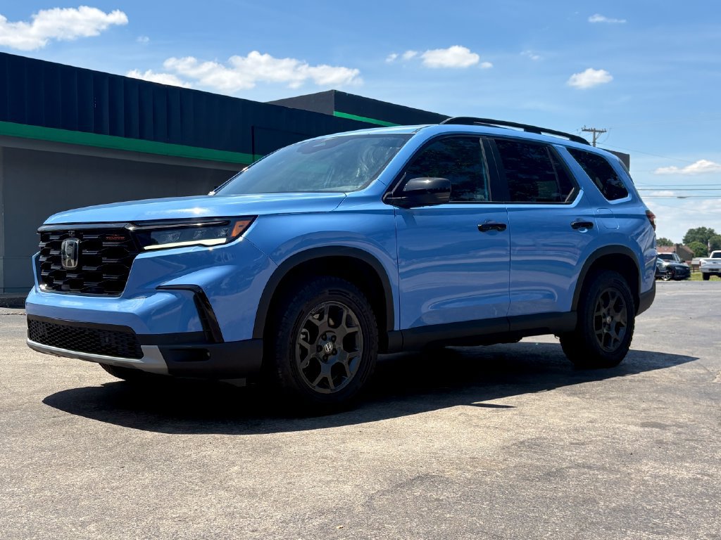 Used 2024 Honda Pilot TrailSport image 4