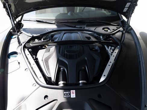 Certified 2025 Porsche Panamera 4S image 29