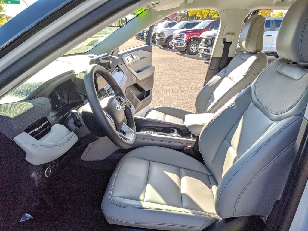 Certified 2026 Ford Explorer Active w/ Active Comfort Package RWD image 15