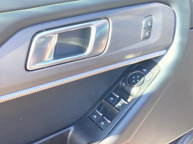 Used 2025 Ford Explorer ST-Line w/ ST-Line Street Pack AWD/4WD image 23
