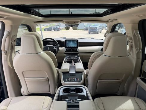 Used 2019 Lincoln Navigator L Reserve w/ Cargo Package image 39