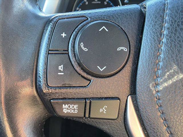 Used 2018 Toyota RAV4 XLE FWD image 31