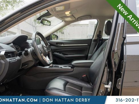 Used 2025 Nissan Altima 2.5 SR FWD image 3
