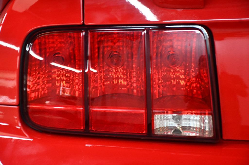 Used 2005 Ford Mustang GT RWD image 15