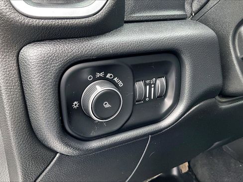 Used 2019 RAM 2500 Big Horn AWD/4WD image 37
