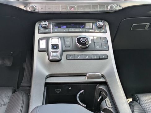 Used 2022 Hyundai Palisade Limited FWD image 22