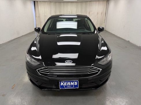 Used 2018 Ford Fusion SE w/ Fusion SE Technology Package FWD image 7