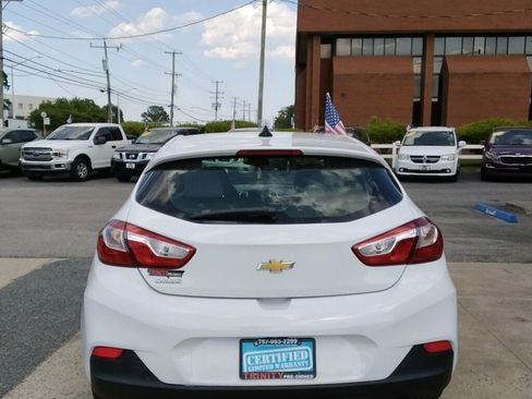 Used 2019 Chevrolet Cruze LS w/ LS Convenience Package FWD image 6