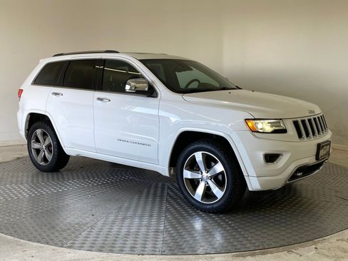 Used 2015 Jeep Grand Cherokee Overland w/ Advanced Technology Group image 7
