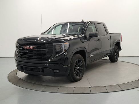Used 2024 GMC Sierra 1500 Elevation AWD/4WD image 4