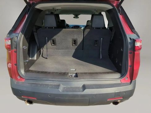 Used 2020 Chevrolet Traverse LT w/ LPO, Cargo Package AWD/4WD image 23