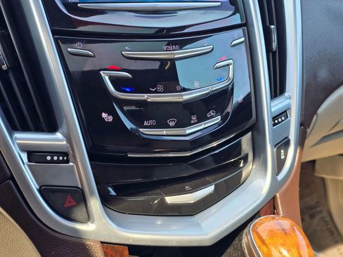 Used 2014 Cadillac SRX Luxury w/ Driver Awareness Package FWD image 31