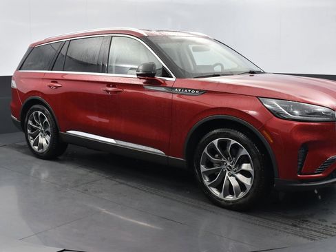 New 2025 Lincoln Aviator Reserve w/ Illumination Package image 3