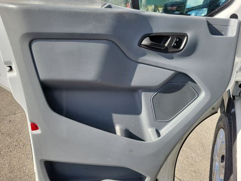 Used 2015 Ford Transit 250 148 Medium Roof w/ Exterior Upgrade Package image 19