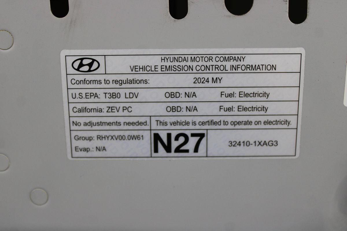 Used 2024 Hyundai Ioniq 5 SE RWD image 24