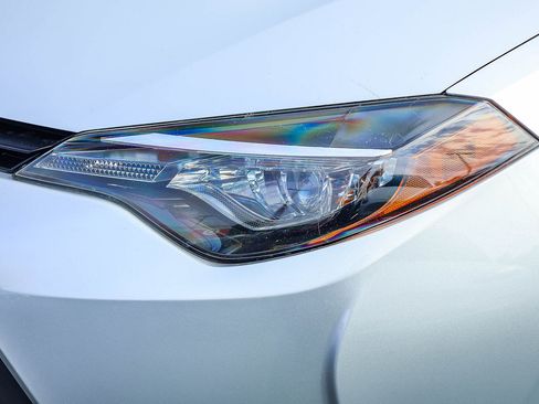 Used 2019 Toyota Corolla LE FWD image 22