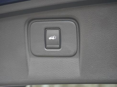 Used 2020 Nissan Murano SL w/ Moonroof Package image 9