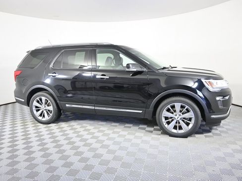 Used 2018 Ford Explorer Limited w/ Equipment Group 301A AWD/4WD image 8