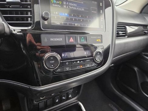 Used 2018 Mitsubishi Outlander GT image 25