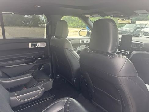 Used 2023 Ford Explorer ST w/ Technology Package AWD/4WD image 10