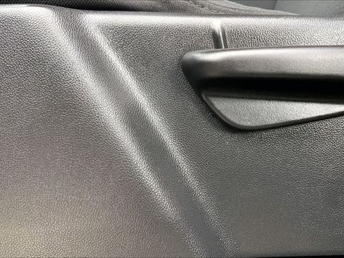 Used 2022 Chevrolet Silverado 1500 Custom Trail Boss image 33