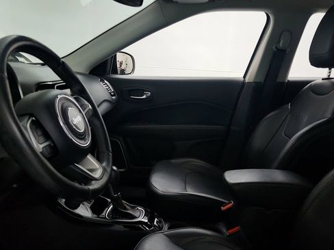 Used 2019 Jeep Compass Limited AWD/4WD image 17