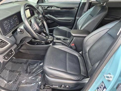 Used 2024 Kia Seltos EX FWD image 16